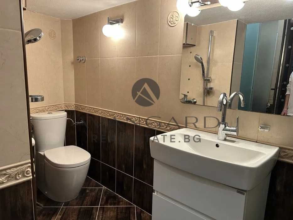 Продава се Къща в Пловдив, Център - 160 кв.м за 3124 €/кв.м - Снимка #9