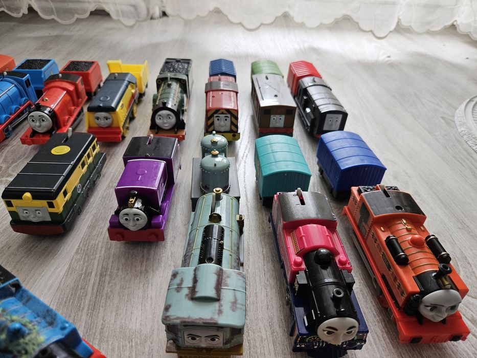 Thomas & friends: Diverse trenuri motorizate