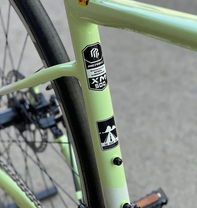 Шоссейник новый.