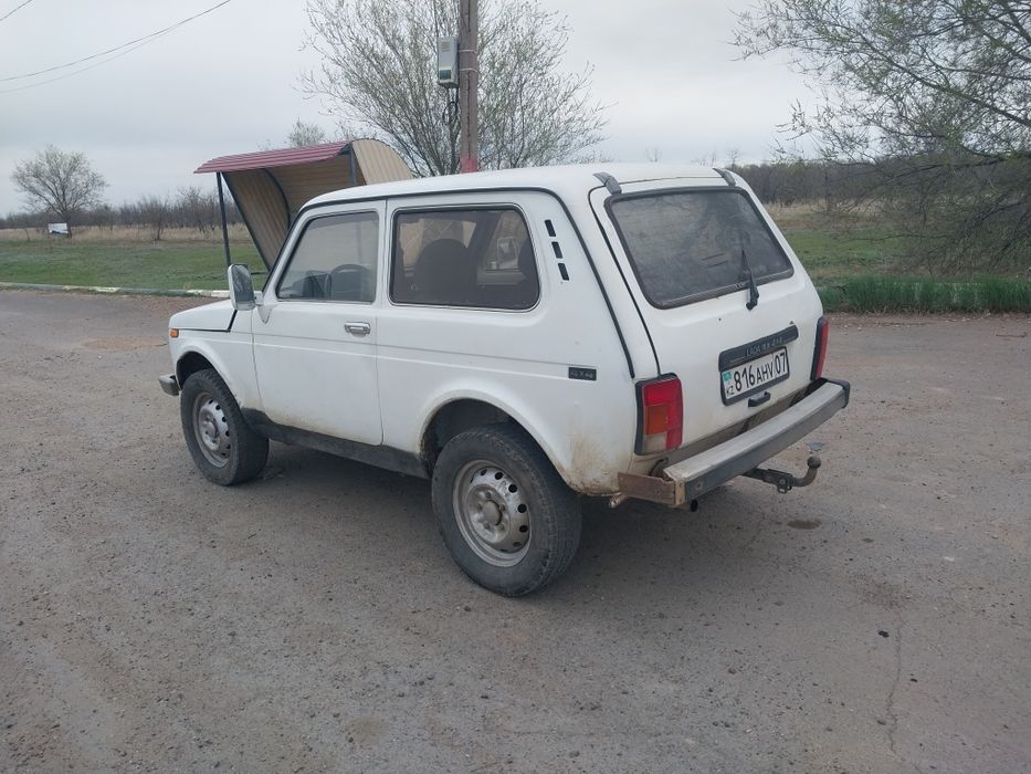 Продам ниву инжектор на полном бодром ходу.