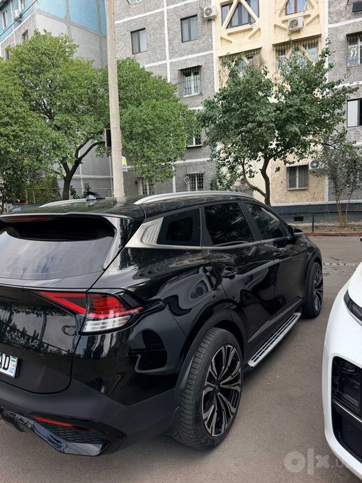 Продаю свою Kia Sportage 2023 Full наварот, черный
