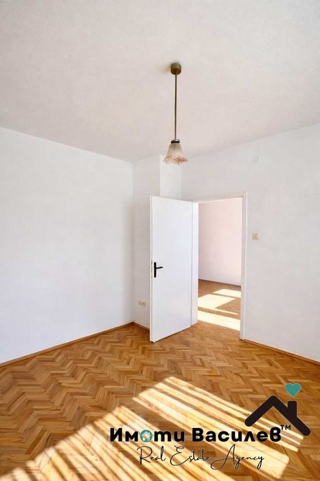 Продава 2-СТАЕН град София, Гео Милев