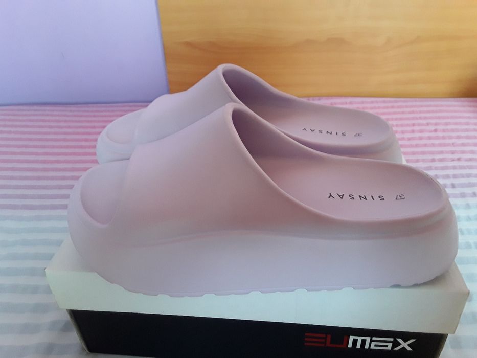 Vând Papucii Sinsay Mărimea 37  Italia