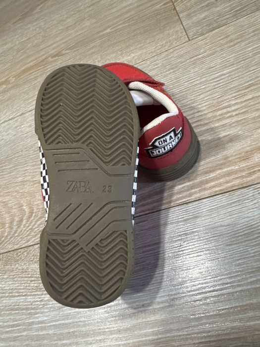 Кроссовки Zara 23 размер 14,5 см