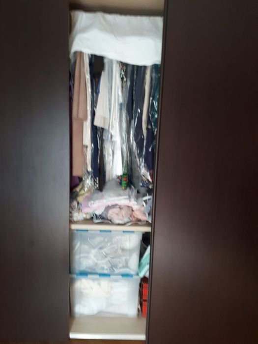 Dulap cu uși glisante