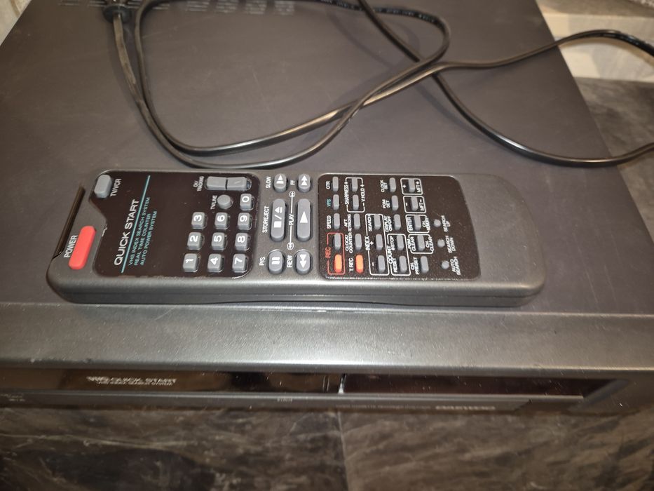 Видеокасетофон DAEWOO