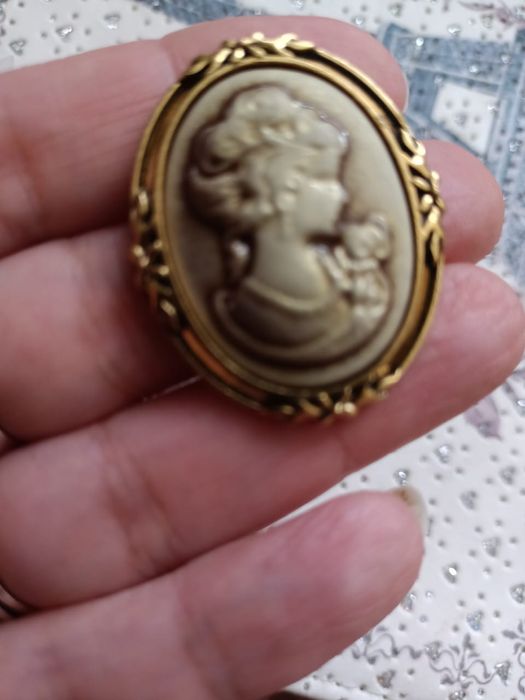 Брошь элитная камея