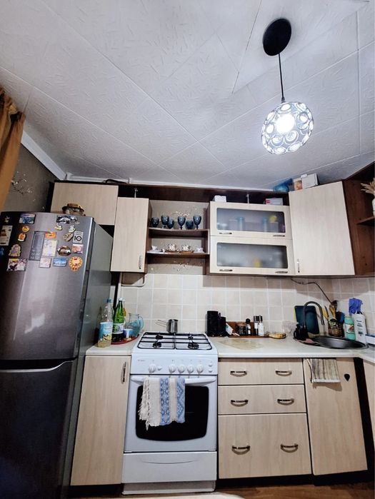 Продам 2х комнатную, центр , аймер