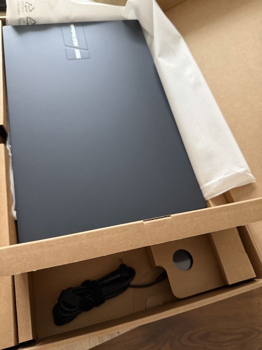 Laptop Asus Vivobook i5  Produs Nou