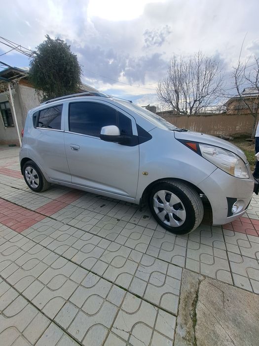 Спарк срочно сотилади