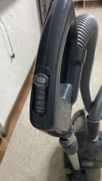 Продам пылесос LG