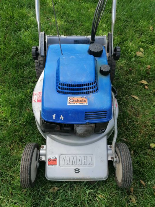 Masina de tuns  cu tractiune, Yamaha