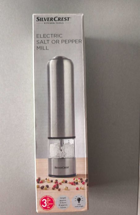 Електрическа мелничка за сол и черен пипер