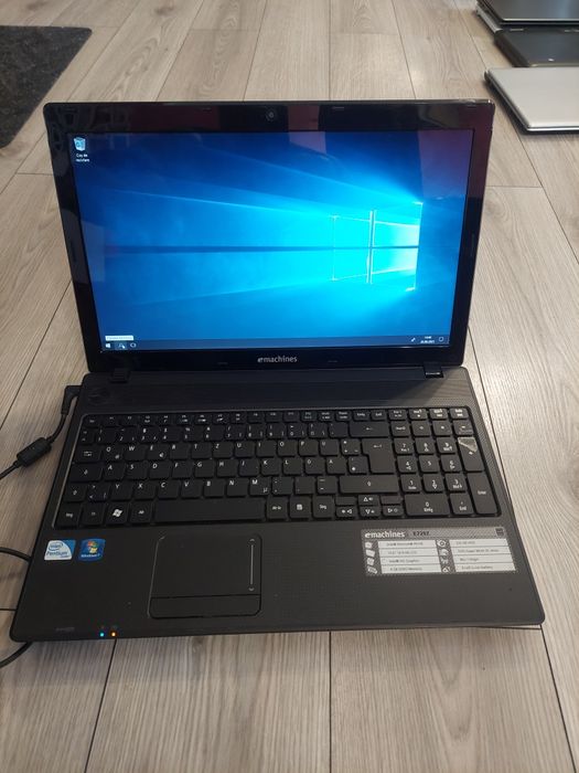 Vand Lot de 8 Laptopuri