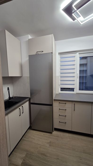 Inchiriez apartament str Abator Floresti