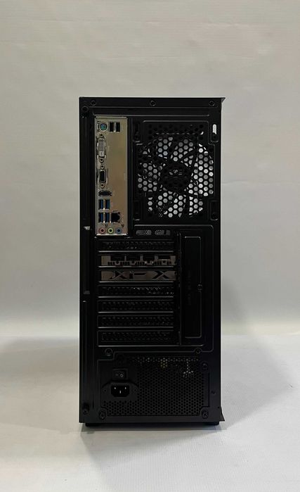 Геймърски компютър AMD Ryzen 5 5500, AMD RX 6600XT 8GB, 16GB Ram