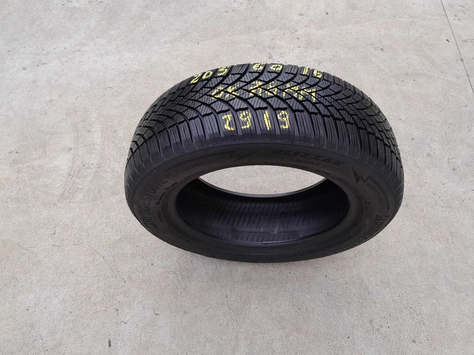 O anvelopa iarna 205 60 16 bridgestone blizzak LM 005 profil 7,8 mm
