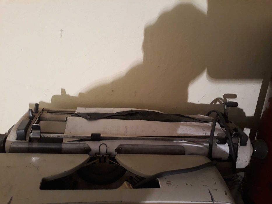 Masina de scris electrica