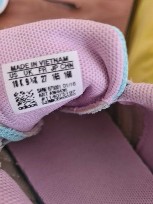 Маратонки adidas за момиче 27 номер