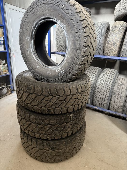 Гуми Cooper Discoverer S/T maxx