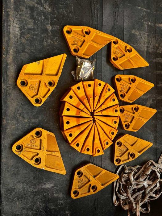 ХСМG оригинал запчасти, шины , масла и смазки всех видов