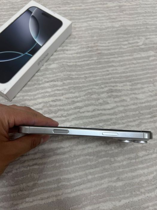 Продам iphone 16 pro max 512gb