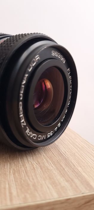 Carl Zeiss Flektogon 35mm f/2.4