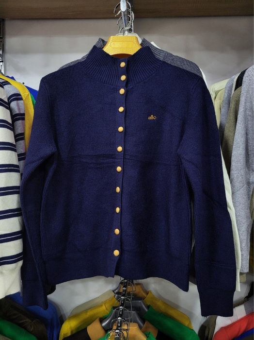 Хар хил турдаги кофталар