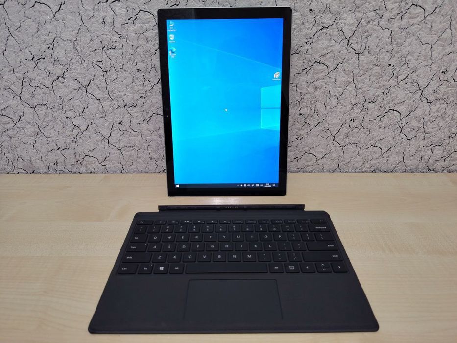 Microsoft SURFACE 2-in-1 Pro4 12,3"2K Touch/Core i7-6th/8GB/256GB NVMe