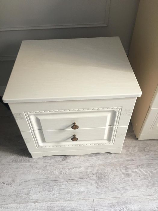 Продам спальный гарнитур