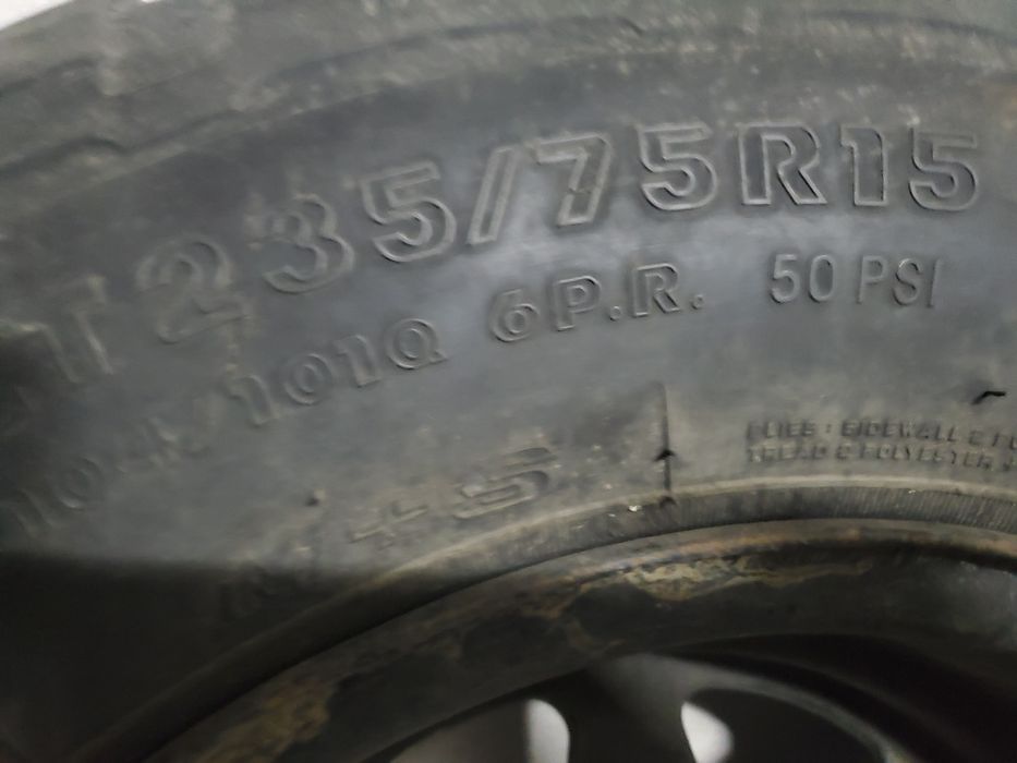 Гуми с джанти за джип Nissan