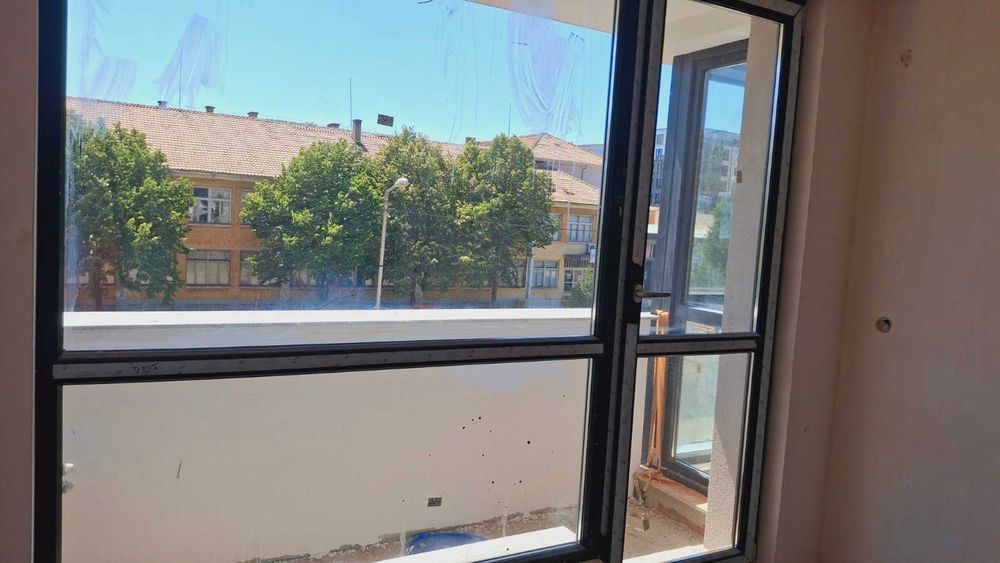 Продава се Тристаен апартамент в Благоевград, Запад - 85 кв.м за 1453 €/кв.м - Снимка #5