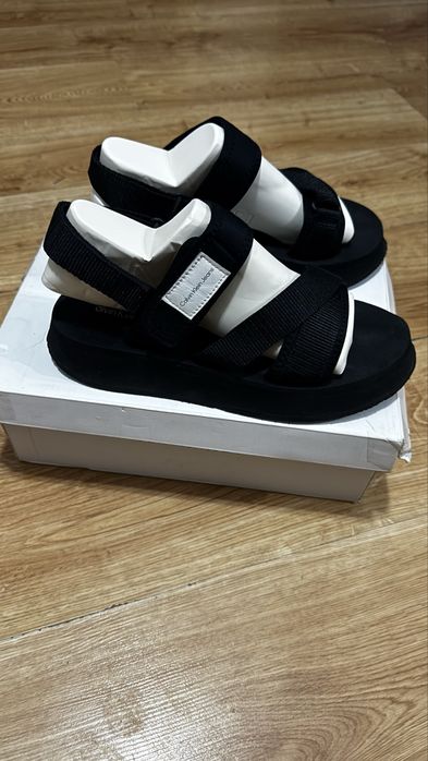 Сандали Calvin klein