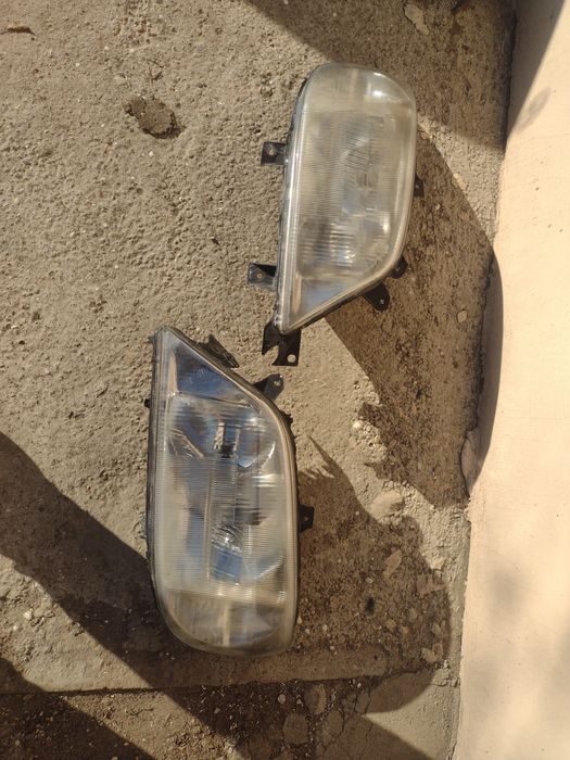 Фарове за mercedes sprinter от 98 до 2006 година