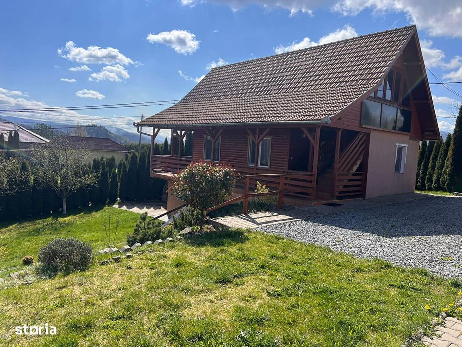 Casa tip vila cu 4 apartamente de vanzare Sovata, Mures