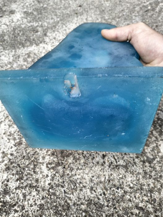 Статуетка на Богородица с младенеца