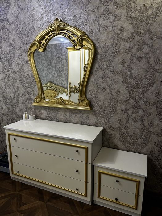 Продам спальный гарнитур