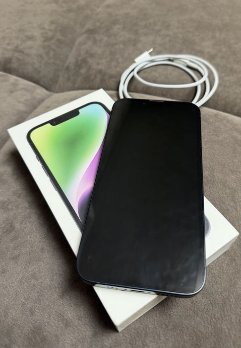 Продам iPhone 14 256 GB (темно-синий) Midnight