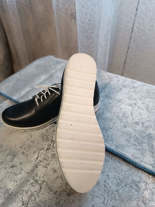 Продам туфли женские