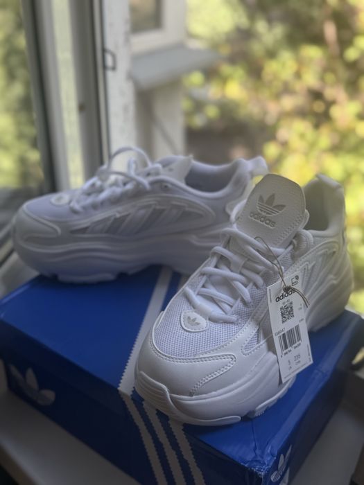 Adidas кроссовки