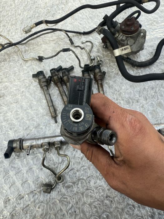 Горивна система BMW 3д 258 N57 Помпа и дюзи BMW 3d 258