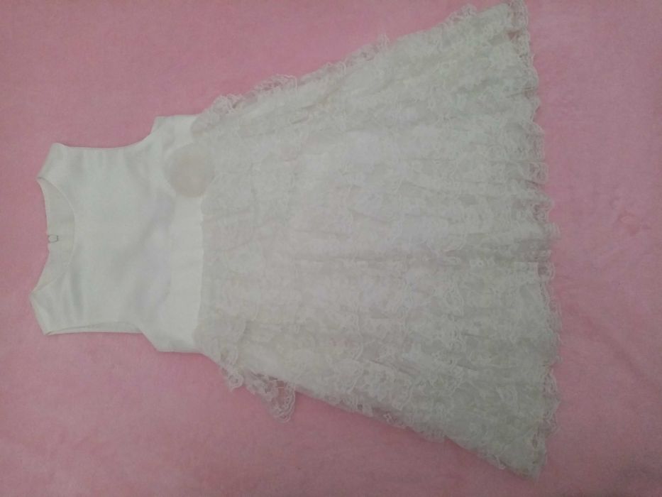 Платье из США фирменное нарядное белое на 5-6 лет привозное