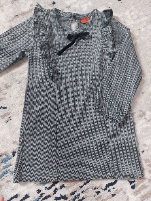 Платье на девочку на 3-4 годика