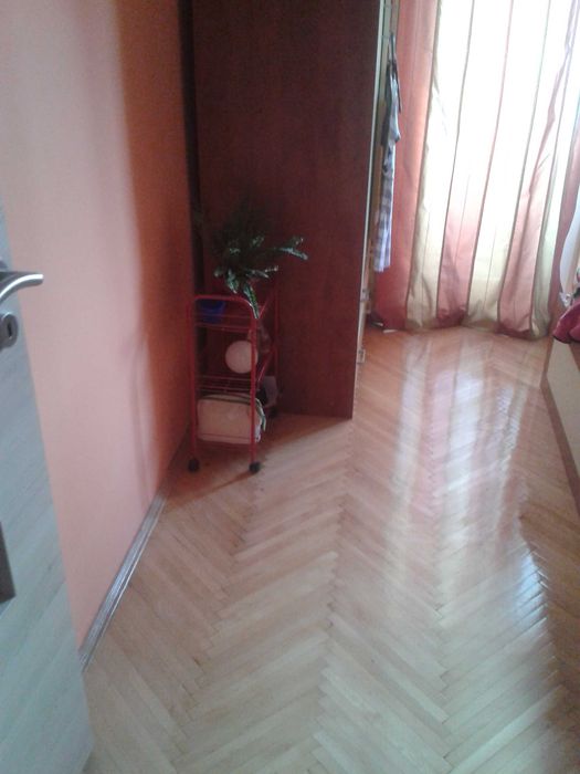 Ap. 3 camere decomandate 65 mp, 2 bai, balcon 4mp, Marasti 217000 euro