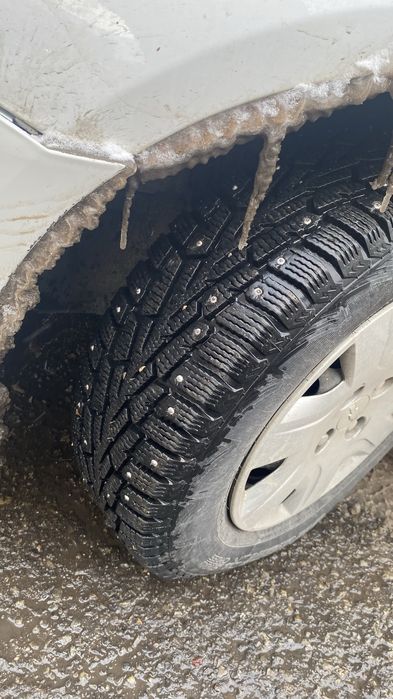 ПРОДАМ зимние резины P14