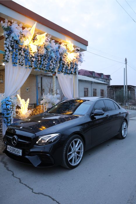 Mersedes benz E300 black