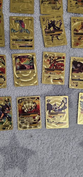 Carduri pokemon nu stiu pretul dar imi ziceti  pe care le vreti