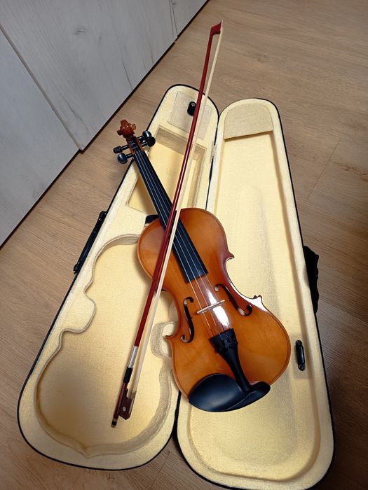 Set complet vioara 4/4 + încă 3 corzi