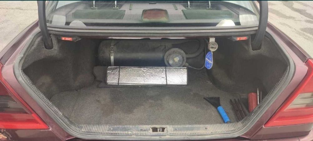 На части: MERCEDES C180 W202