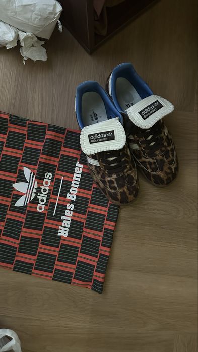 Кроссовки адидас с леопардовым принтом